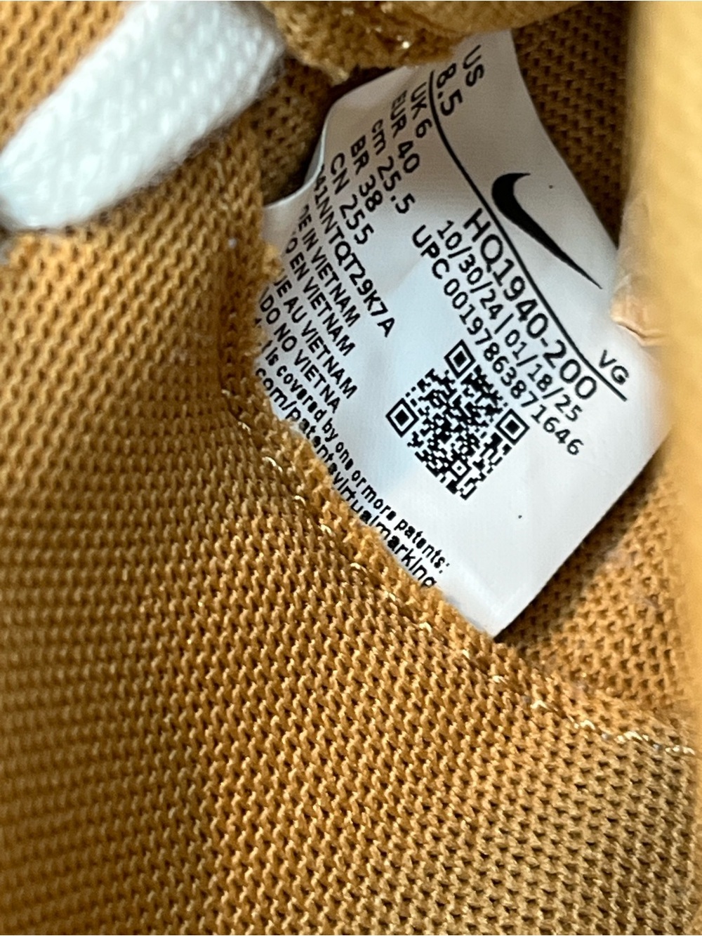 Nike Women’s Brown Sneakers with White Swoosh | Excellent Condition - Picture 5 of 13